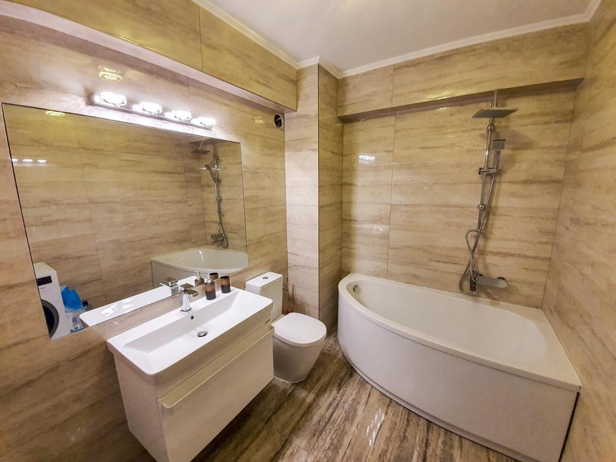 Central.Deluxe.Apartament.Oradea Εξωτερικό φωτογραφία