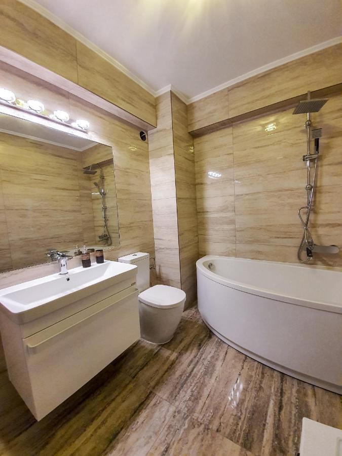 Central.Deluxe.Apartament.Oradea Εξωτερικό φωτογραφία